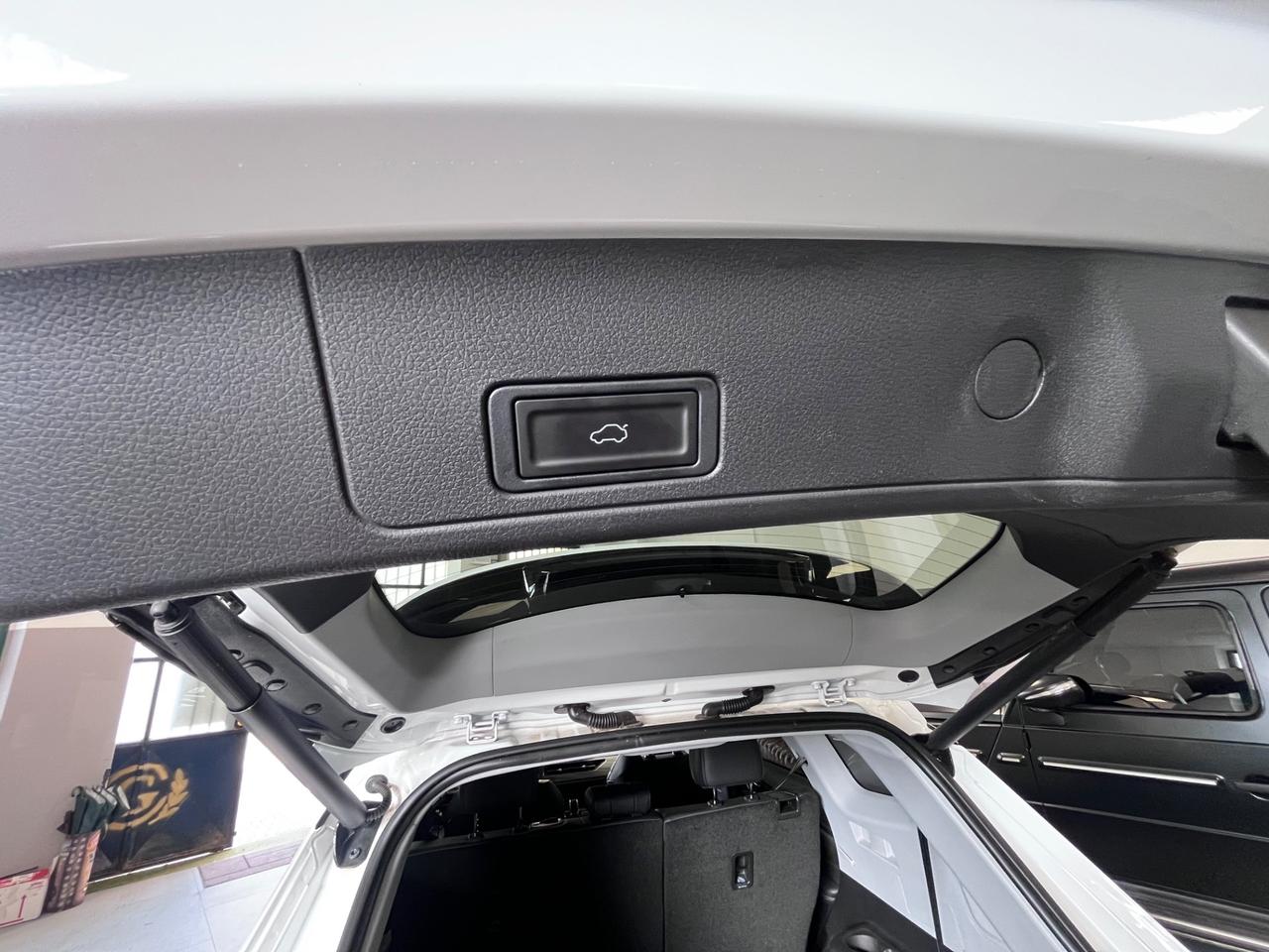 DR 7 – 7 Posti – Benzina 186 CV – Bianca – Immatricolata 12/2025 – Solo 9.000 km