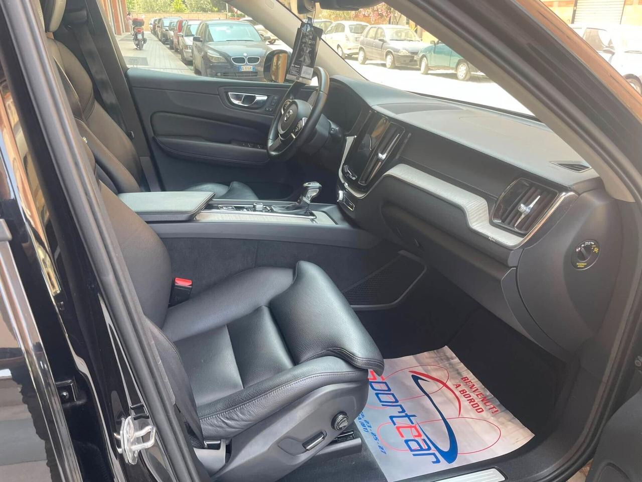 Volvo XC 60 XC60 D4 190cv AWD Inscription TETTO NAVY PELLE LED 19