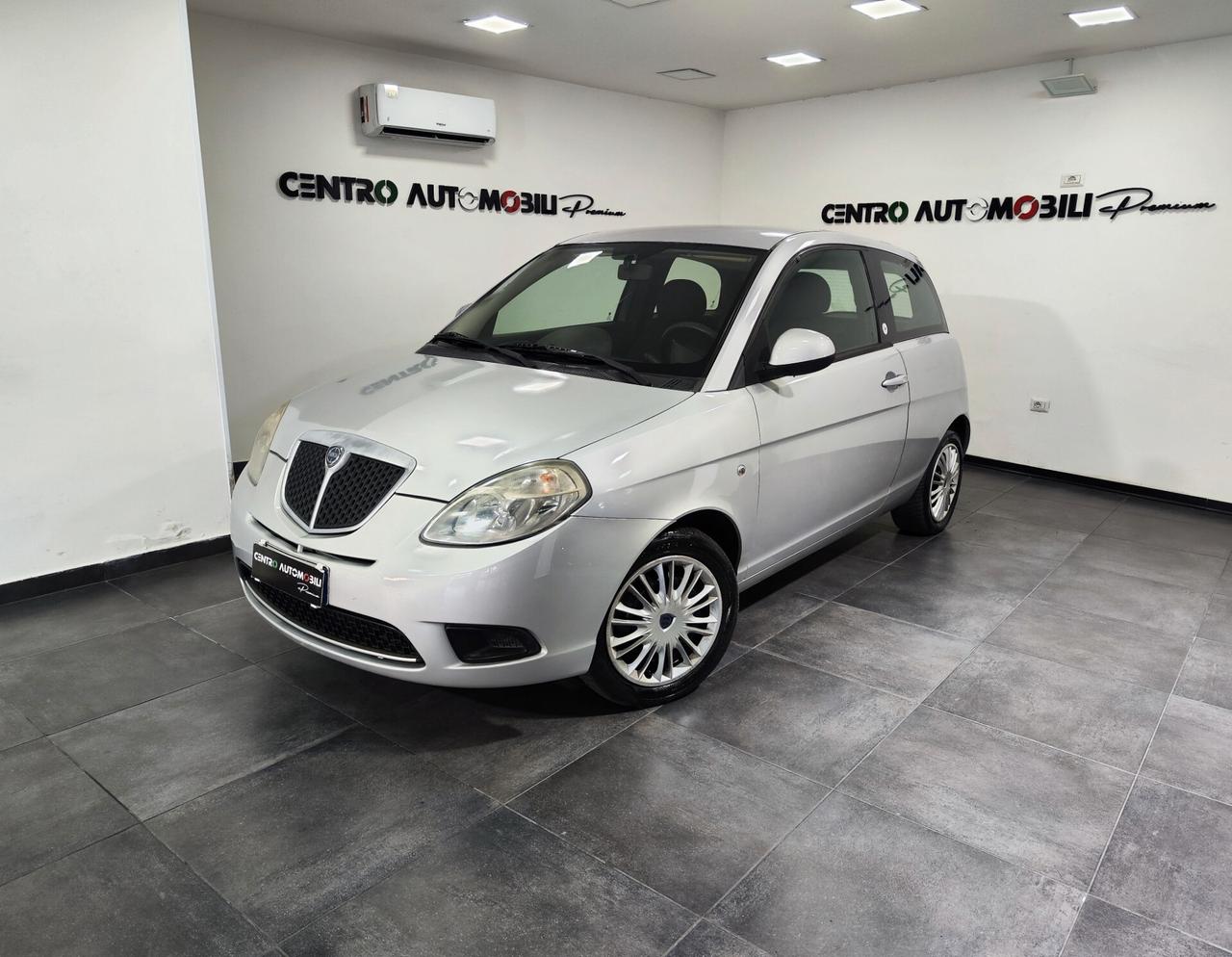 Lancia Ypsilon 1.4 77cv Oro Ecochic GPL