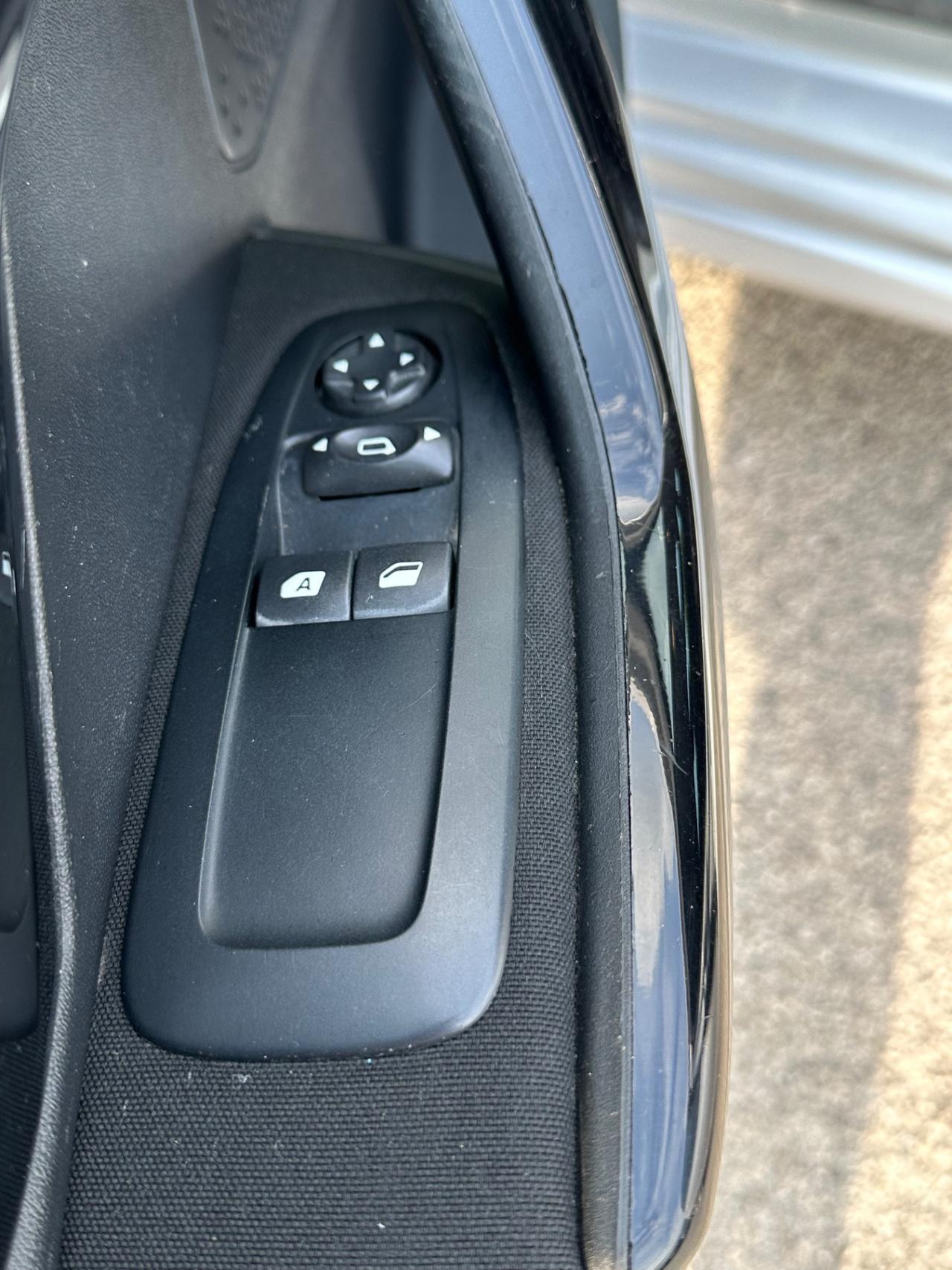 Peugeot 208 PureTech 82 5 porte Allure 2018