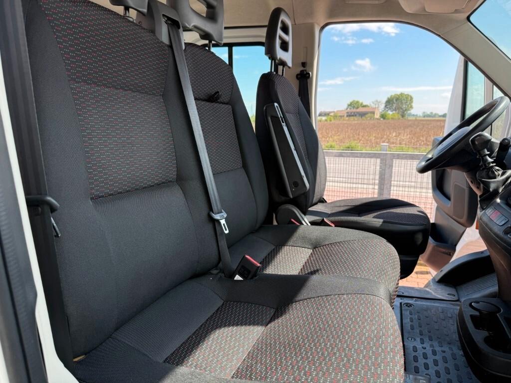 Peugeot Boxer 335 2.2 BlueHDi 140 S&S PM-DC Cabinato
