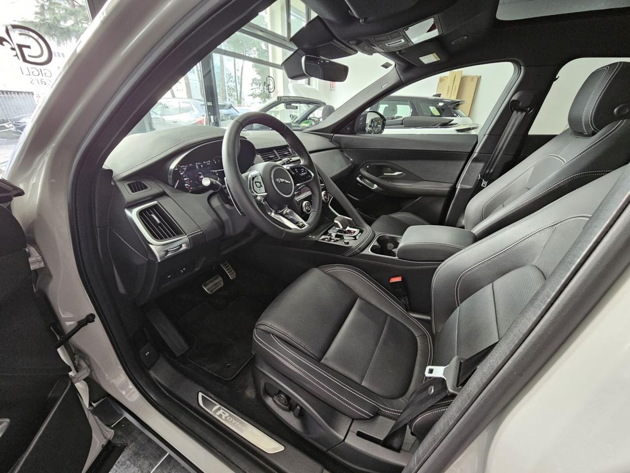 Jaguar E-Pace R-Dynamic SE Navi Camera Tetto C.20" LED BlackPack