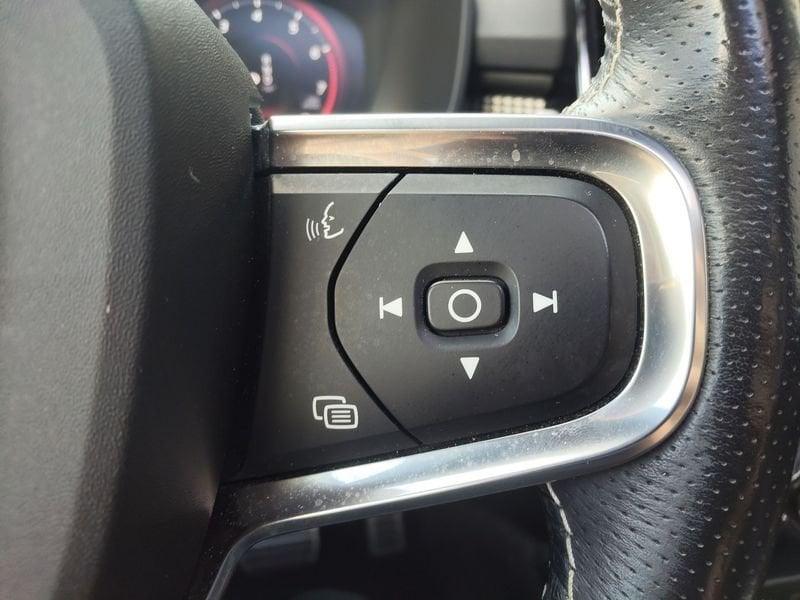 Volvo XC40 XC40 1.5 t3 R-design 163cv auto