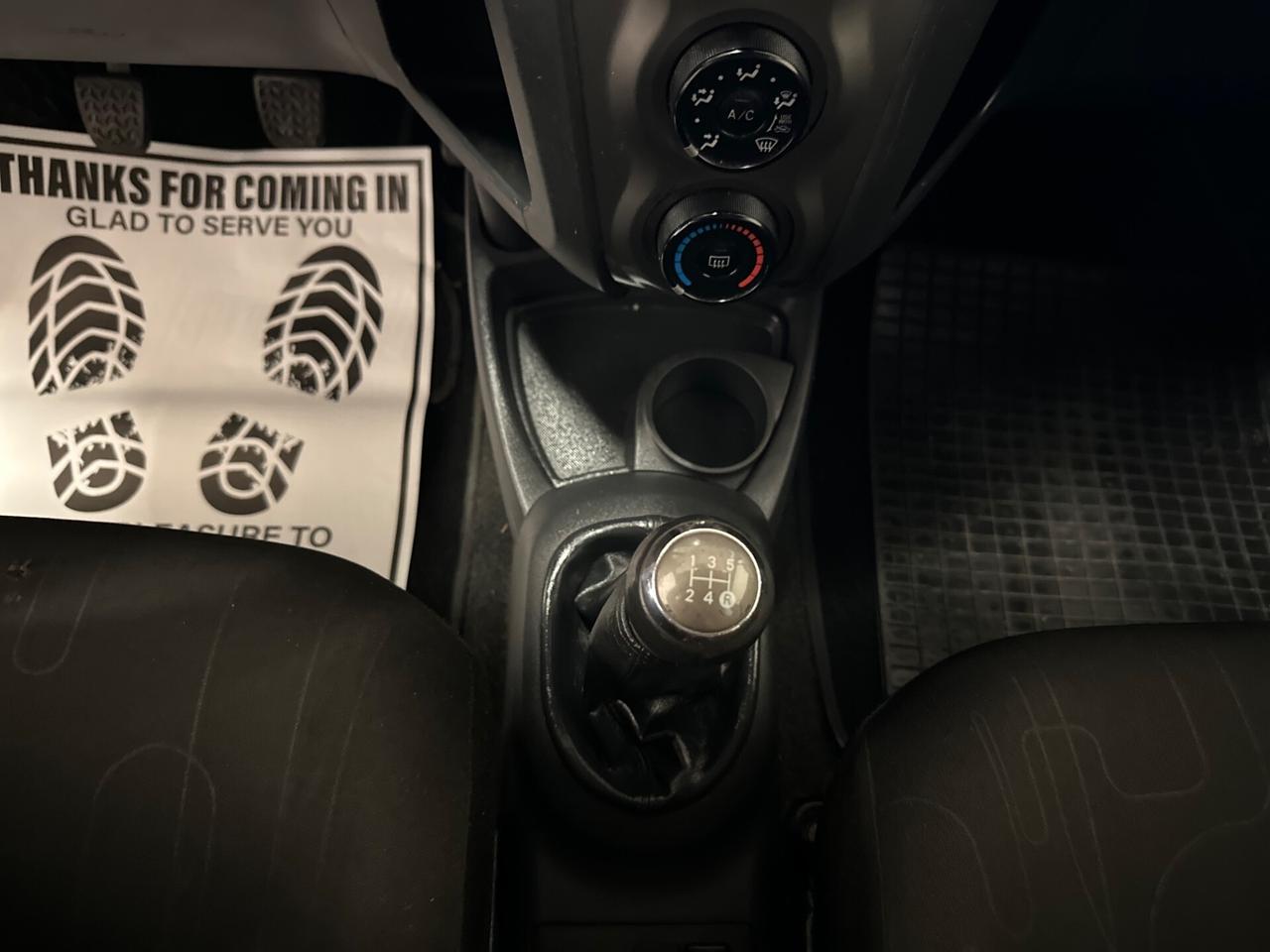 Toyota Yaris 1.0 5 porte Now NEOPATENTATI