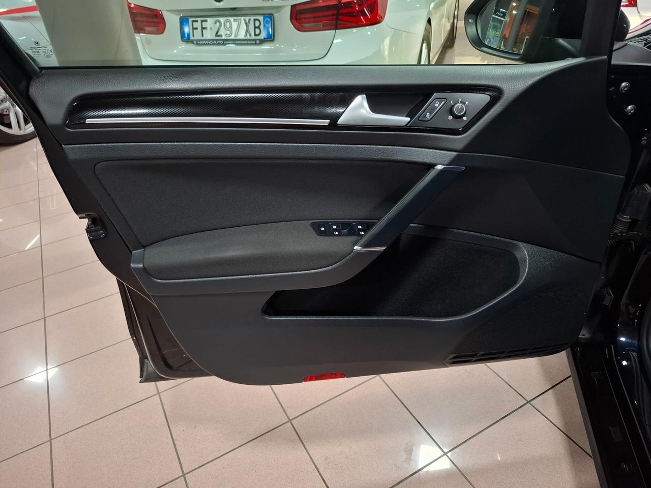 Volkswagen Golf 1.6 TDI 110cv Neopatentato