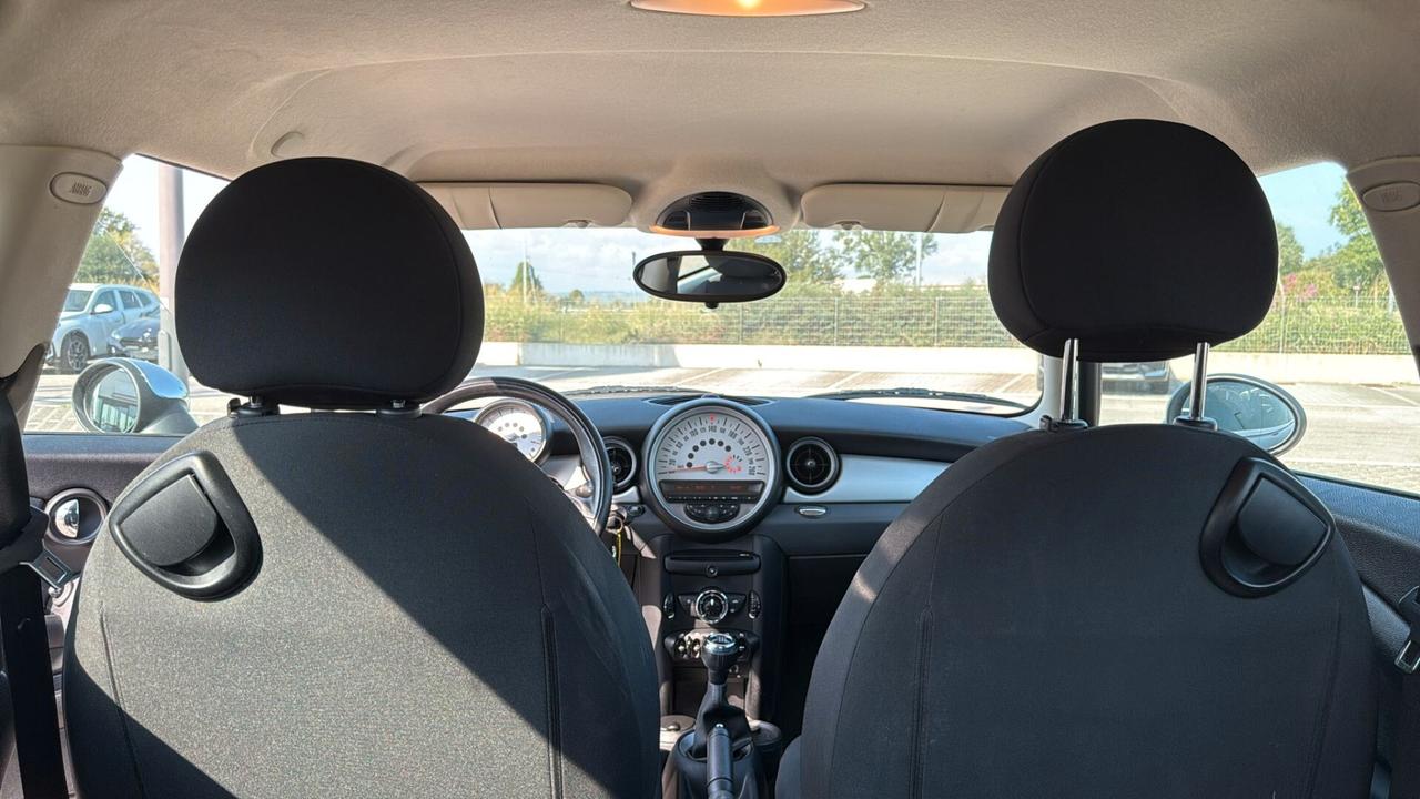 Mini 1.6 16V One (55kW)
