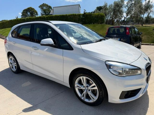 Bmw 2er Active Tourer 218d Advantage