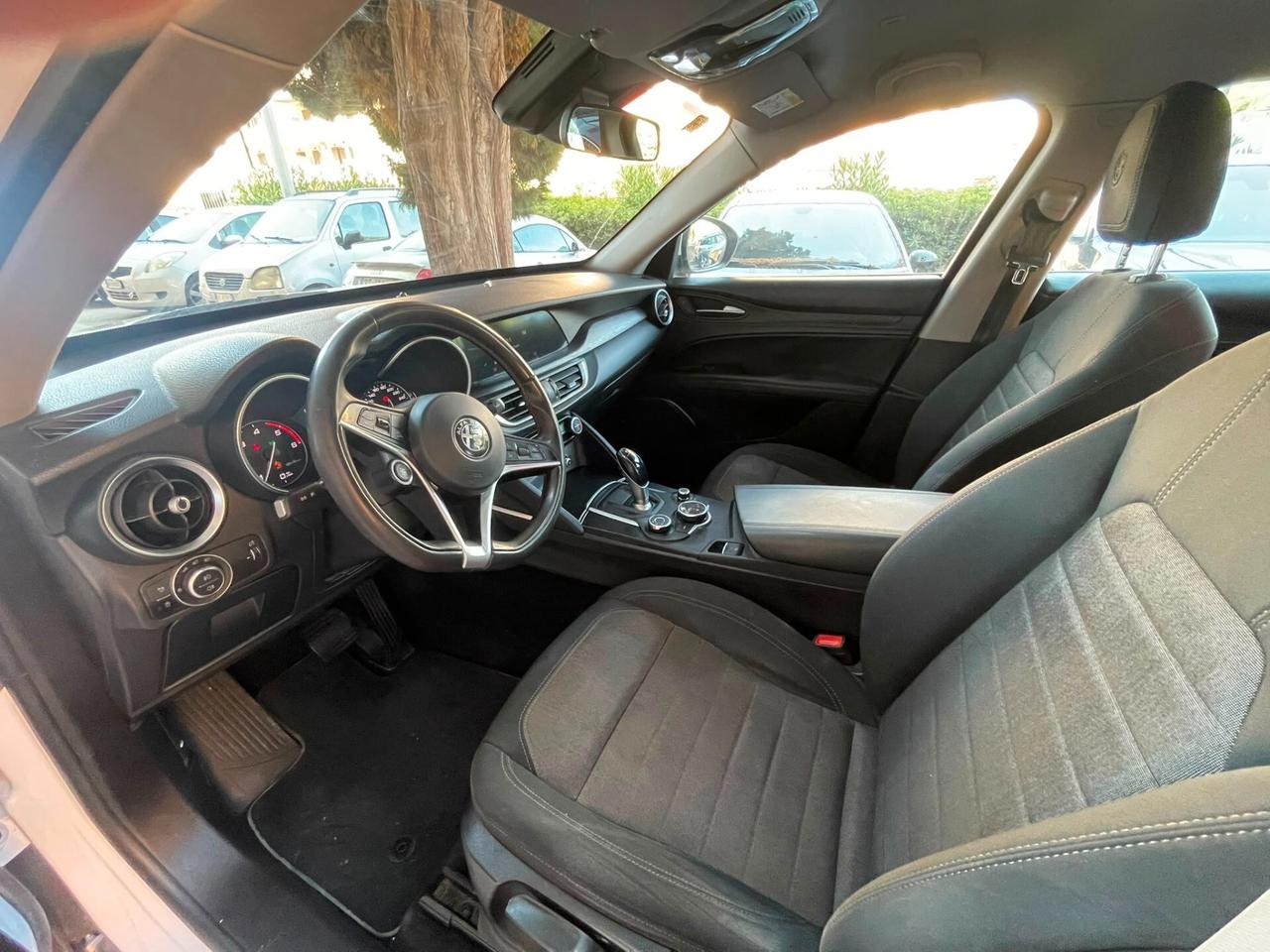 Alfa Romeo Stelvio 2.2 Turbodiesel 210 CV AT8 Q4 Business