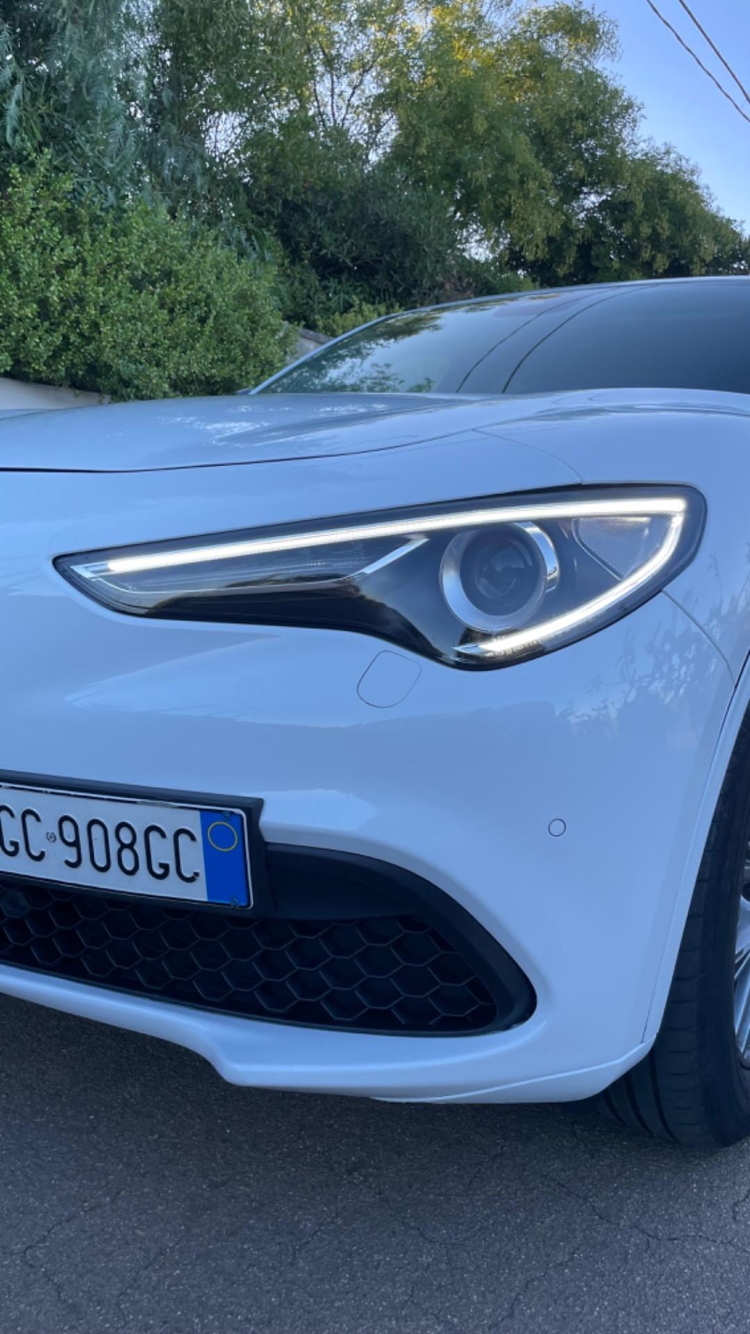 Alfa Romeo Stelvio 2.2 Turbodiesel 160 CV AT8 RWD Business