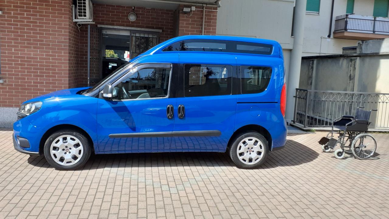 Doblò 1.6 MJT 120CV trasporto disabili pedana