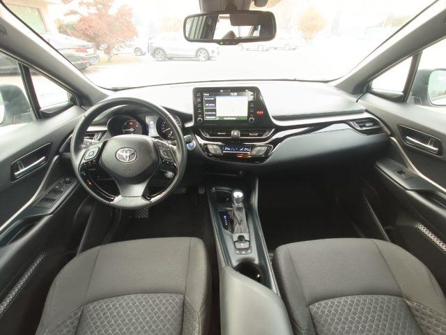 TOYOTA C-HR 1.8 Hybrid E-CVT Business