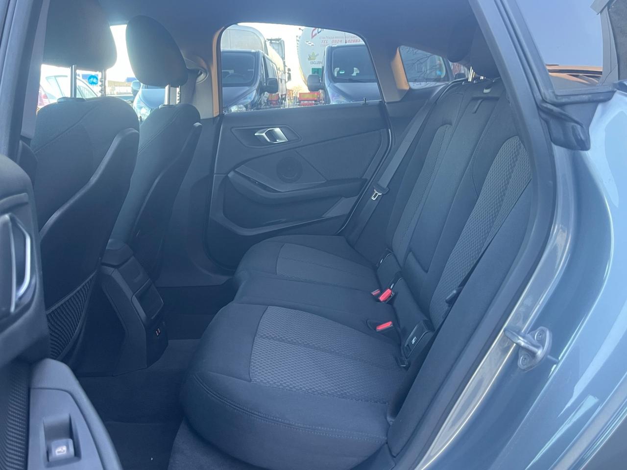 Bmw Serie 2 Gran Coupé 220d Colorversion Edition automatica.