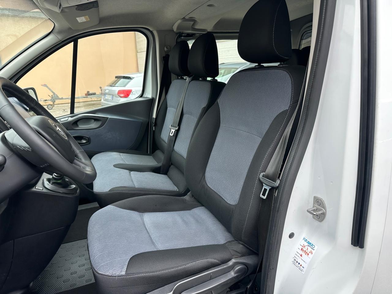 Renault Trafic 6 posti Autocarto Poss Finanziamento