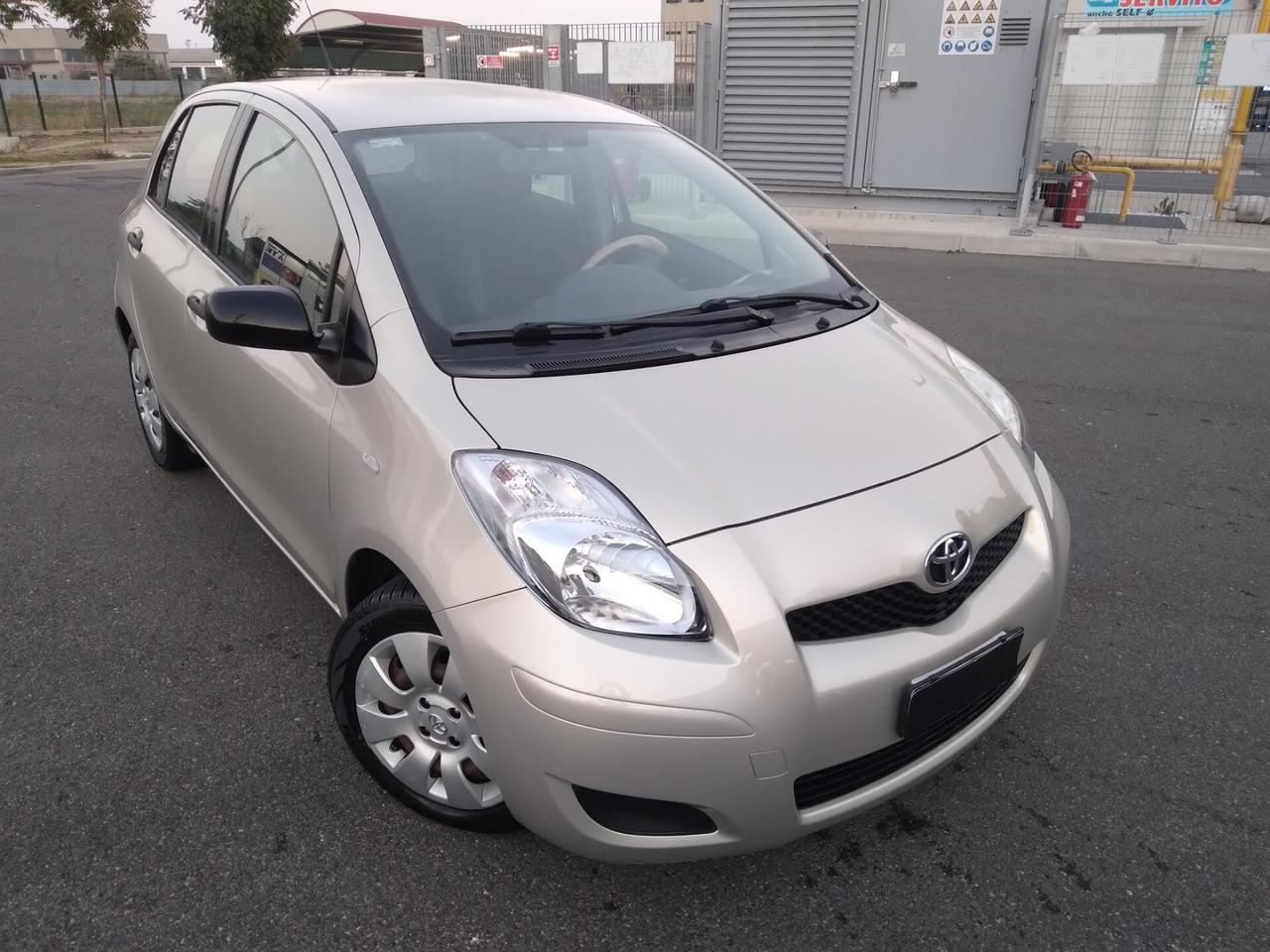 Toyota Yaris 1.4 D-4D 90cv 6marce DPF 5 porte Now
