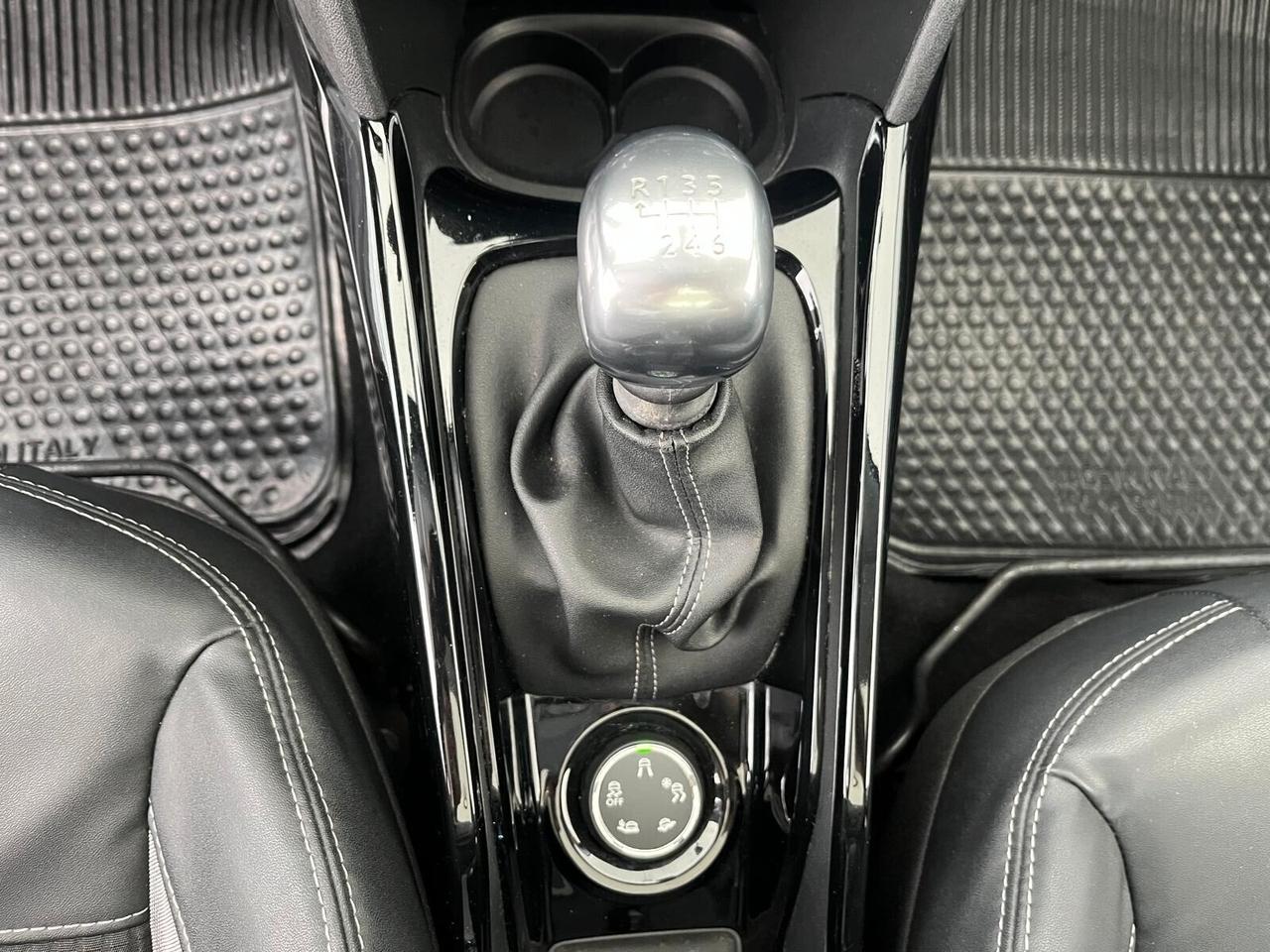 Peugeot 2008 BlueHDi 120 S&S Féline