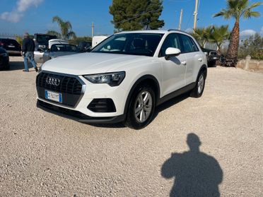 Audi Q3 35 TDI S tronic Business Advanced