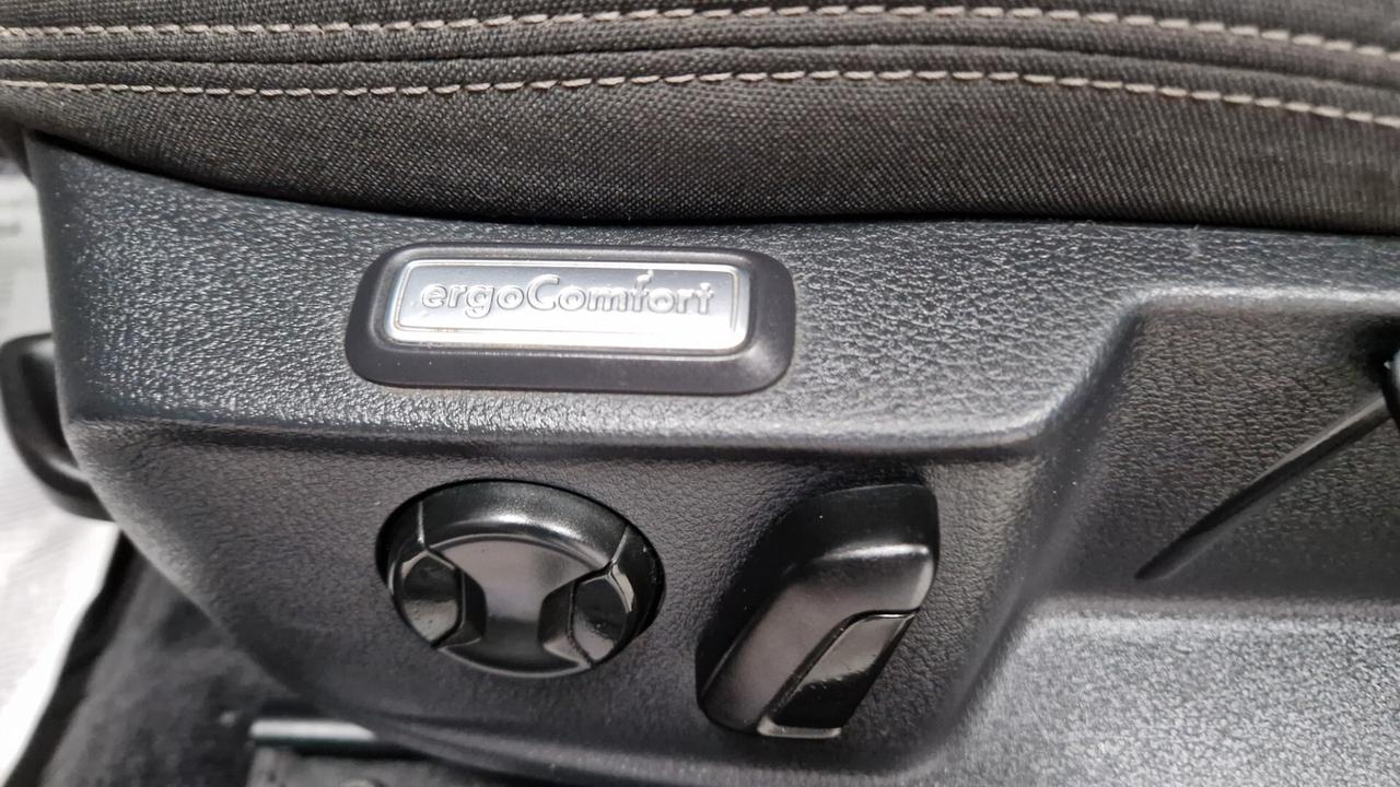 Volkswagen Passat Variant 1.6 TDI DSG Comfortline BlueMotion Tech.