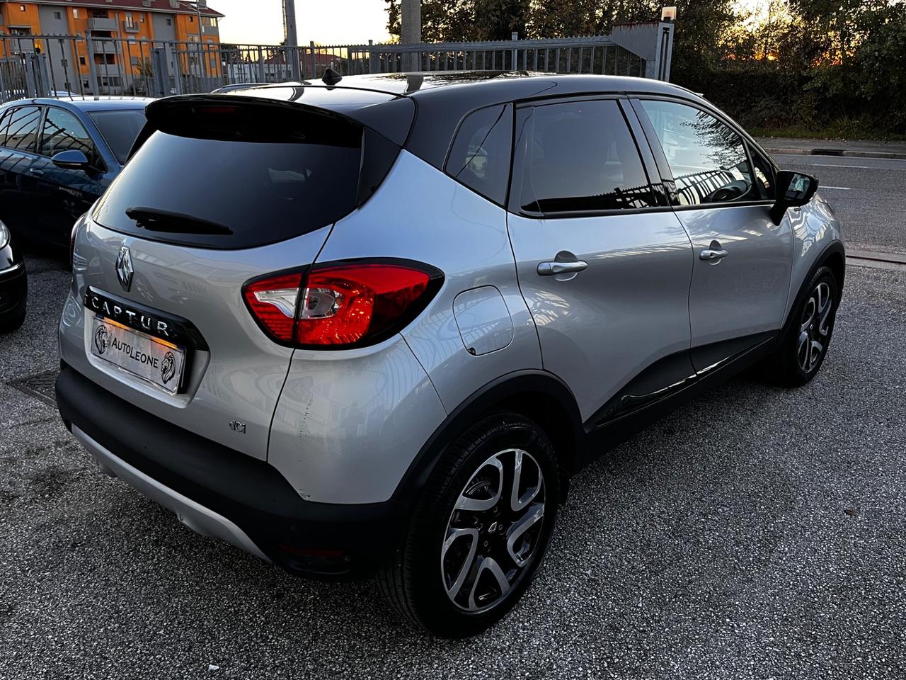 Renault Captur dCi 90 CV Hypnotic AUTOMATICA OK NEOPATENTI