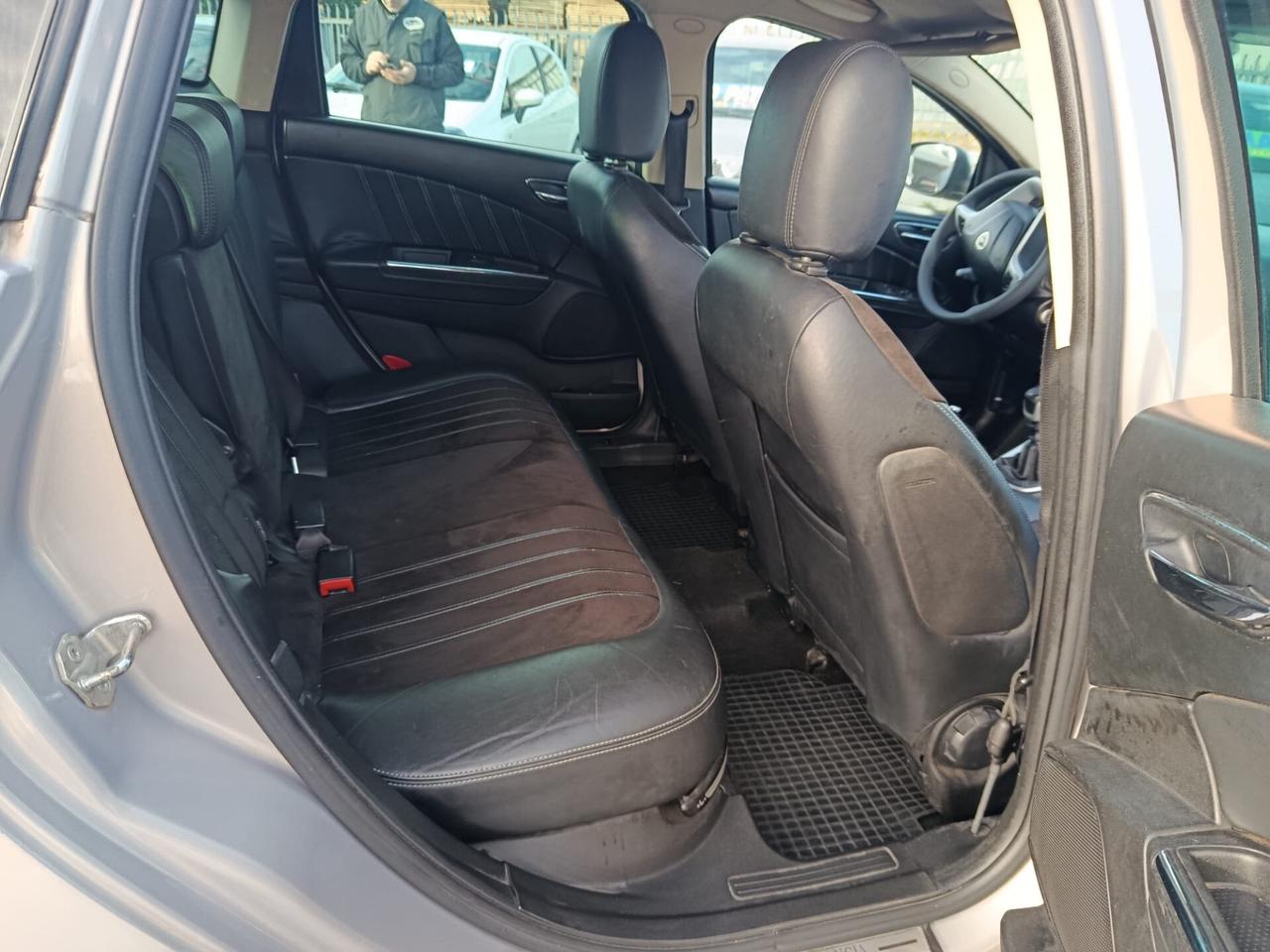 Lancia Delta 1.6 MJT DPF Gold