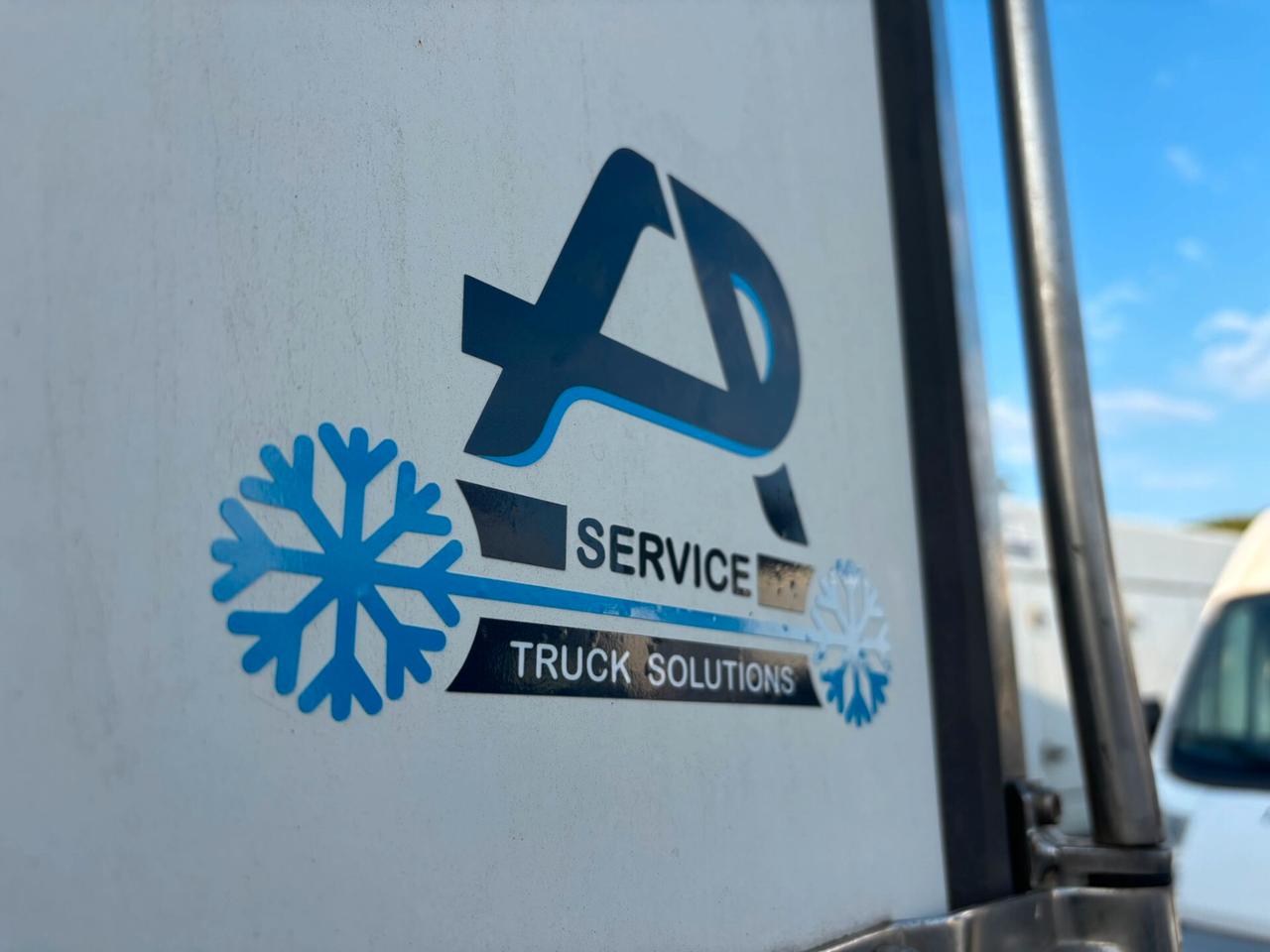 IVECO Daily 35C18 3.0 180CV – FRIGO THERMOKING V300 MAX – ATP 2029 – 8 PEDANE