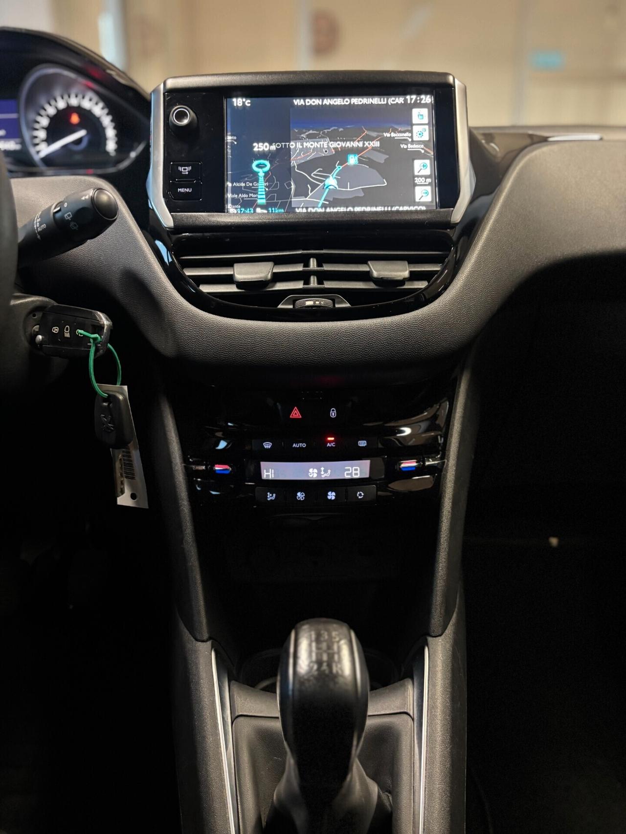 Peugeot 208 5p 1.2 vti *CINGHIA FATTA 100000KM*NEOPATENTATI