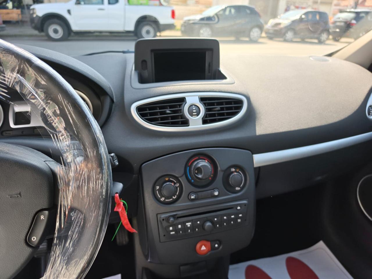Renault Clio 1.2 16V 5 porte Dynamique