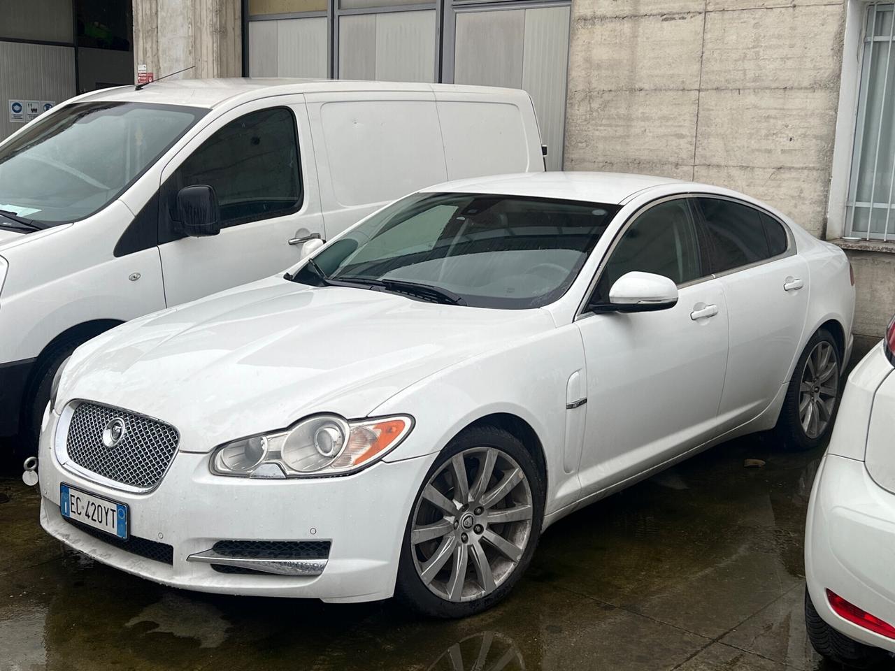 Jaguar XF 3.0 SOLO COMMERCIANTI NON MARCIANTE