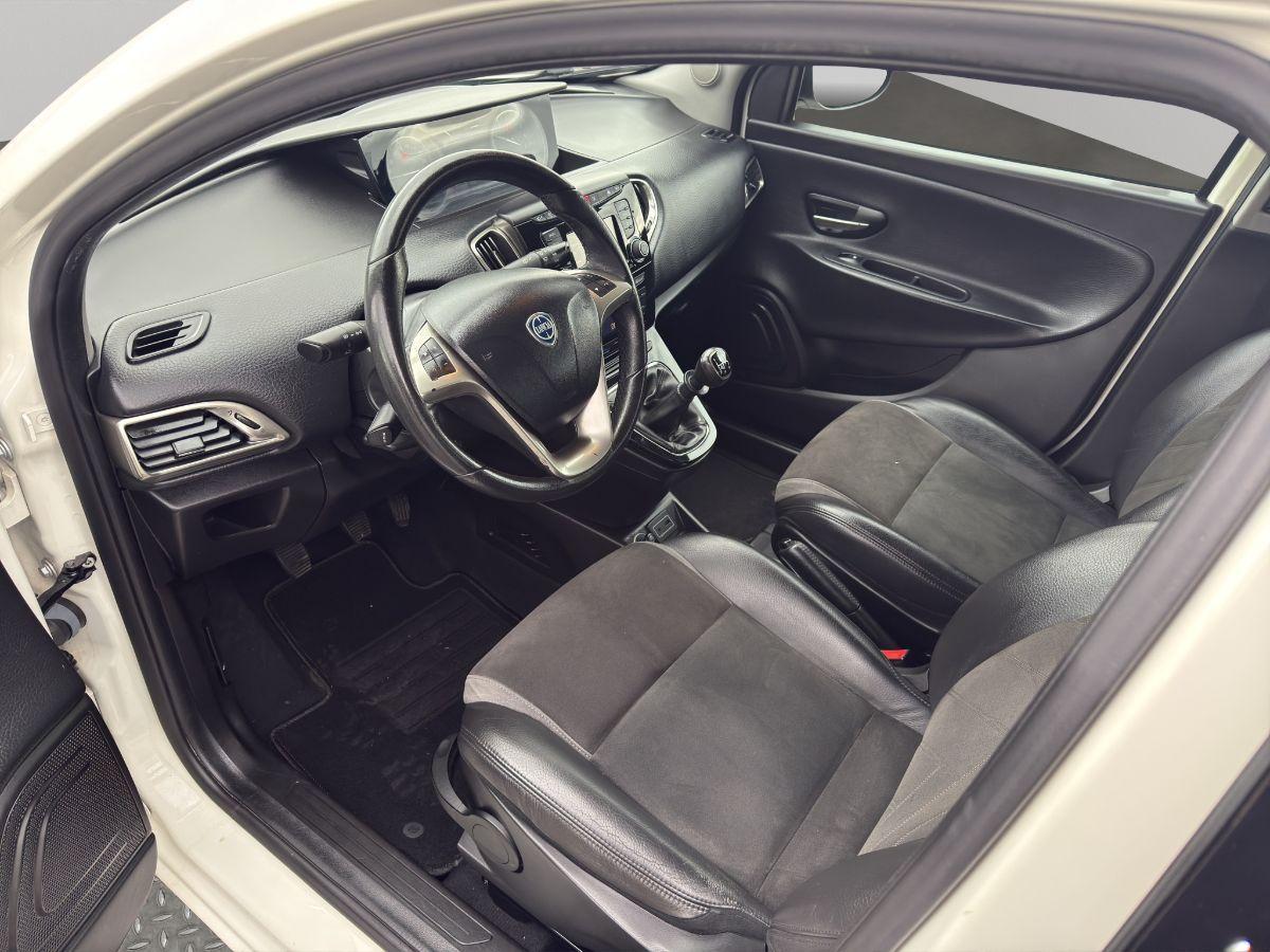 LANCIA - Ypsilon - 1.2 69 CV 5p. Platinum NAVI PELLE