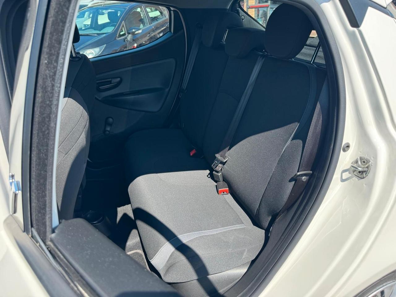 Lancia Ypsilon 1.2 BENZINA 69CV SILVER 2016