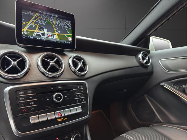 MERCEDES-BENZ GLA 180 Sport