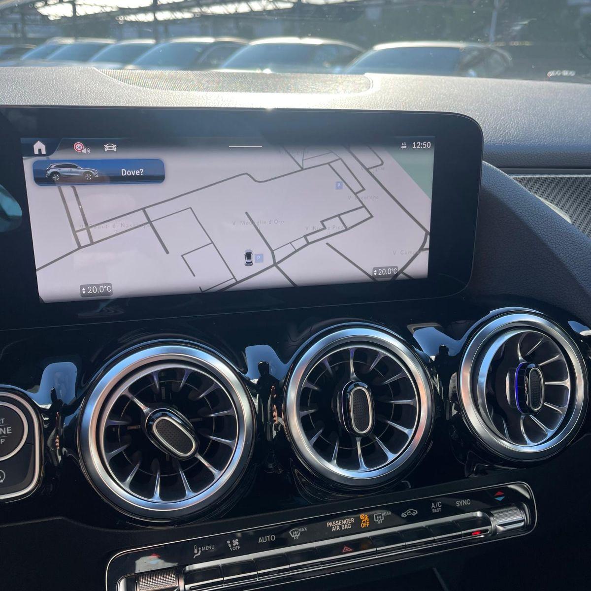 MERCEDES - Classe GLA - 200 d Premium MY25