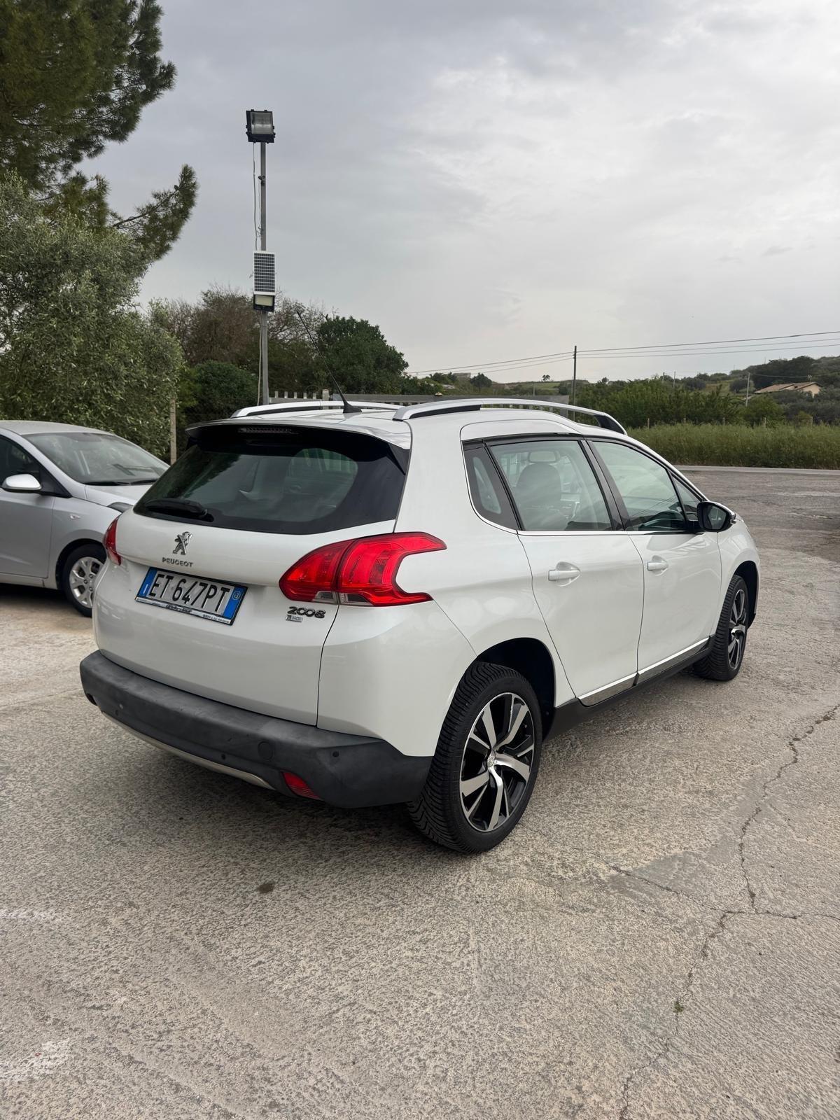 Peugeot 2008 1.6 e-HDi 92 CV Stop&Start robotizzato Active