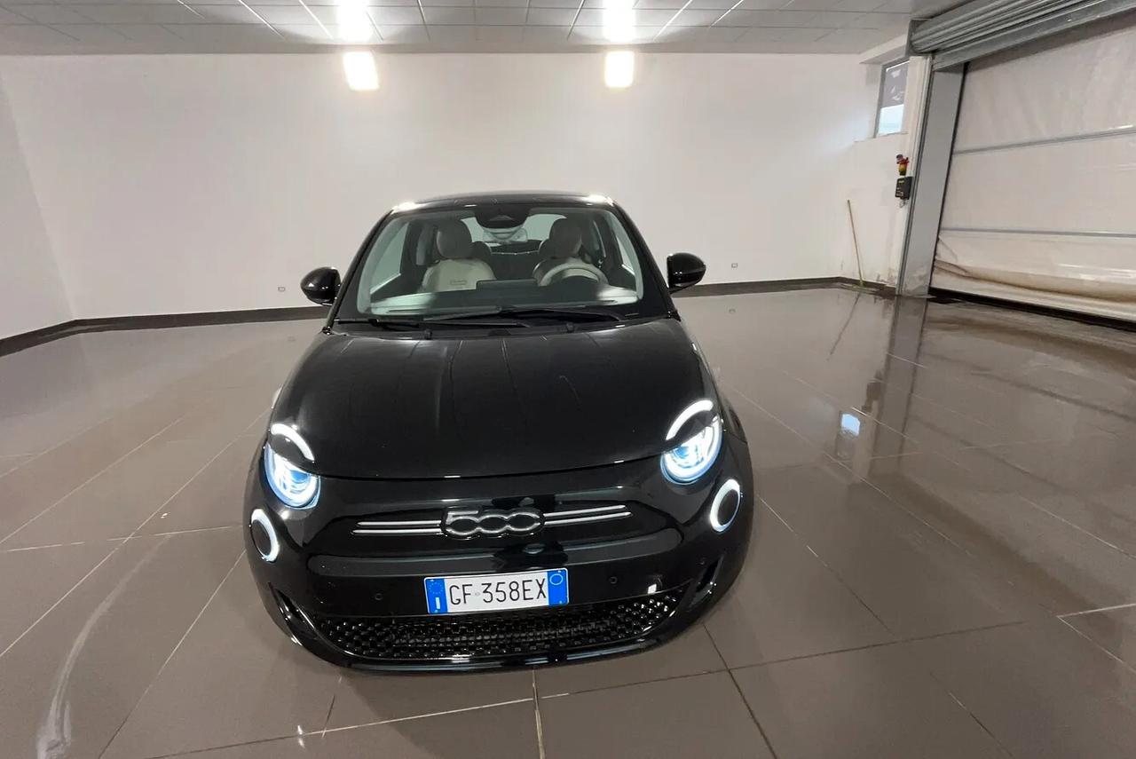 Fiat 500 500e 3+1 42 kWh La Prima