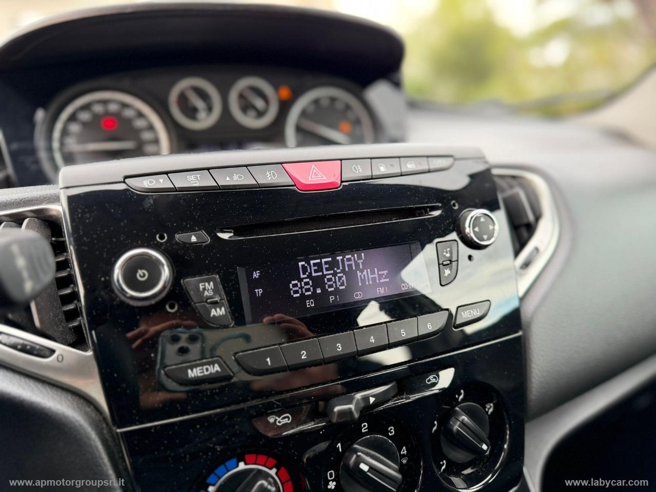 LANCIA Ypsilon 0.9 T.Air 85CV 5p. Met.Ec. Gold