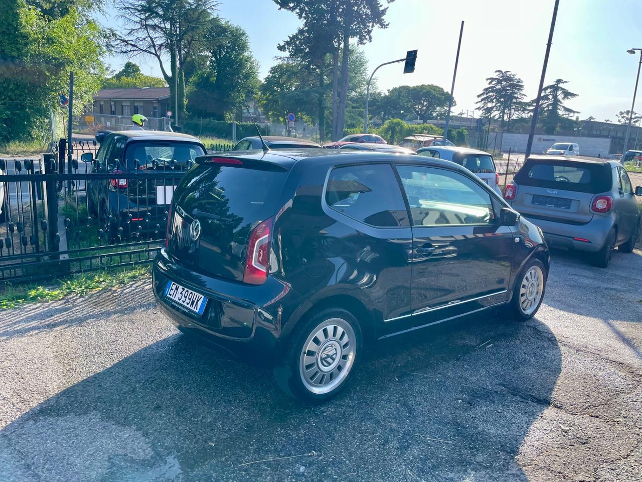 Volkswagen up! 1.0 75 CV 3p. high up!