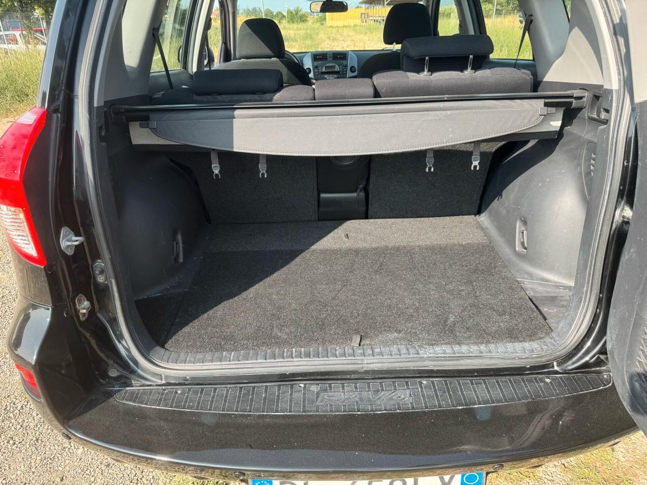 Toyota RAV 4 RAV4 2.2 D-4D SOLAMENTE 125.000 KM