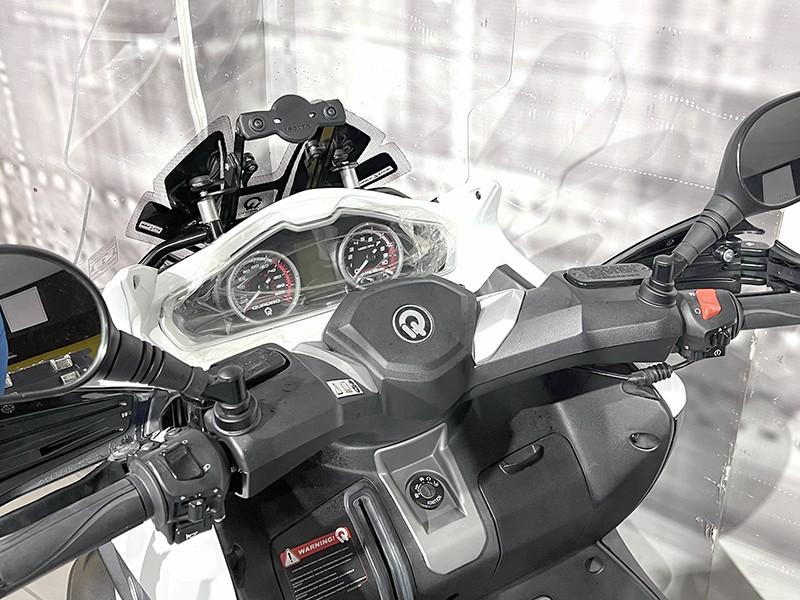 Quadro QV3