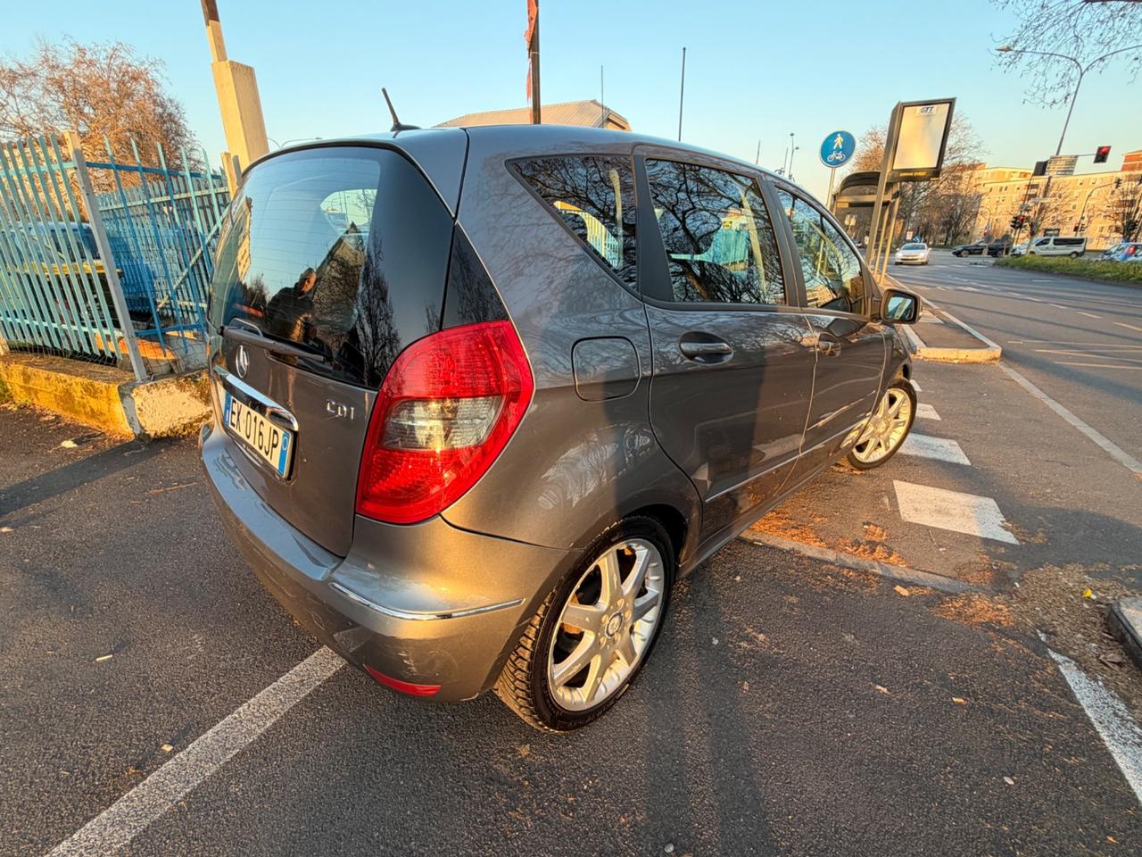 Mercedes-benz A 160 CDI BlueEFFICIENCY Avantgarde