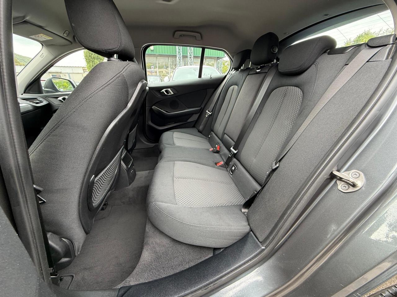 Bmw 118d 5p. Business Advantage Auto.