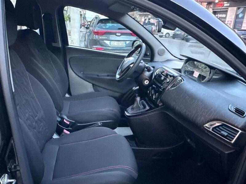 Lancia Ypsilon 1.3 MJT 16V 95 CV 5 porte S&S Gold