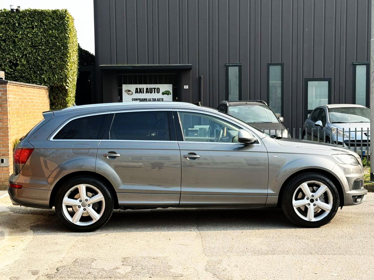 Audi Q7 3.0TDi 4x4 245cv-S-line-Tetto,Navi,Pele,Led-FUL