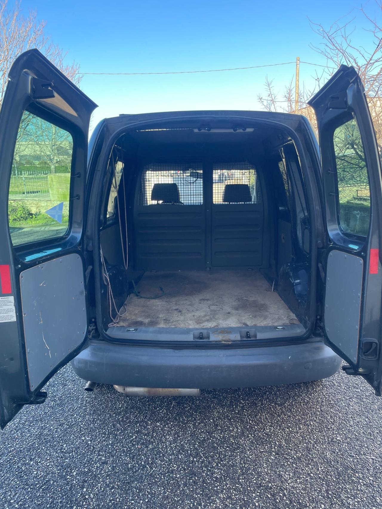 Volkswagen Caddy 2.0 Ecofuel 4p. Van Vetrato