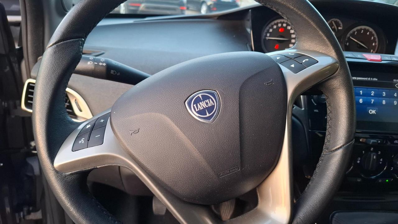 Lancia Ypsilon 1.0 firefly hybrid Gold s&s 70cv 5p.ti