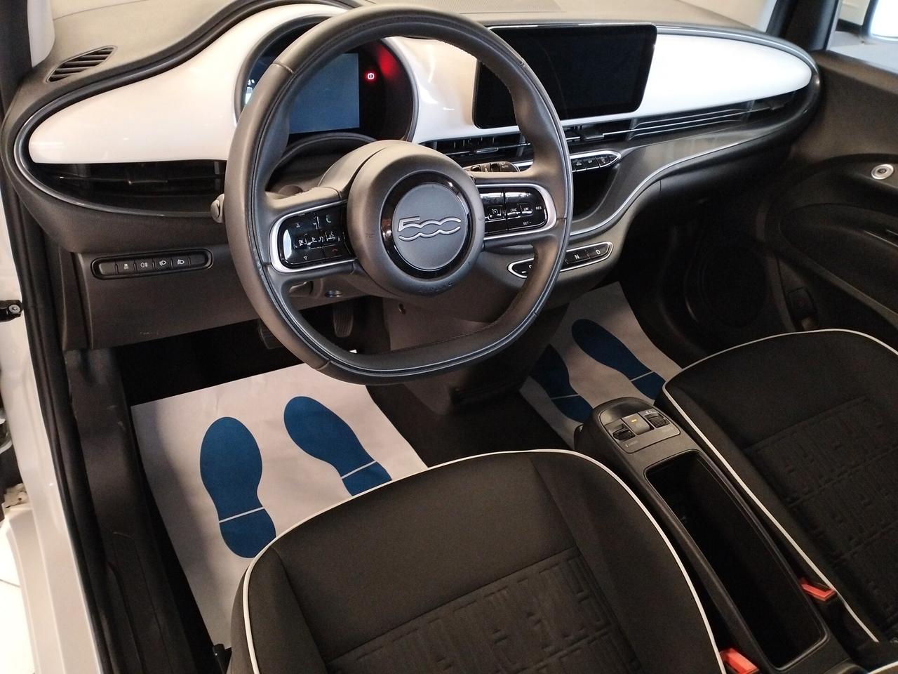 Fiat 500e Berlina 42 kWh