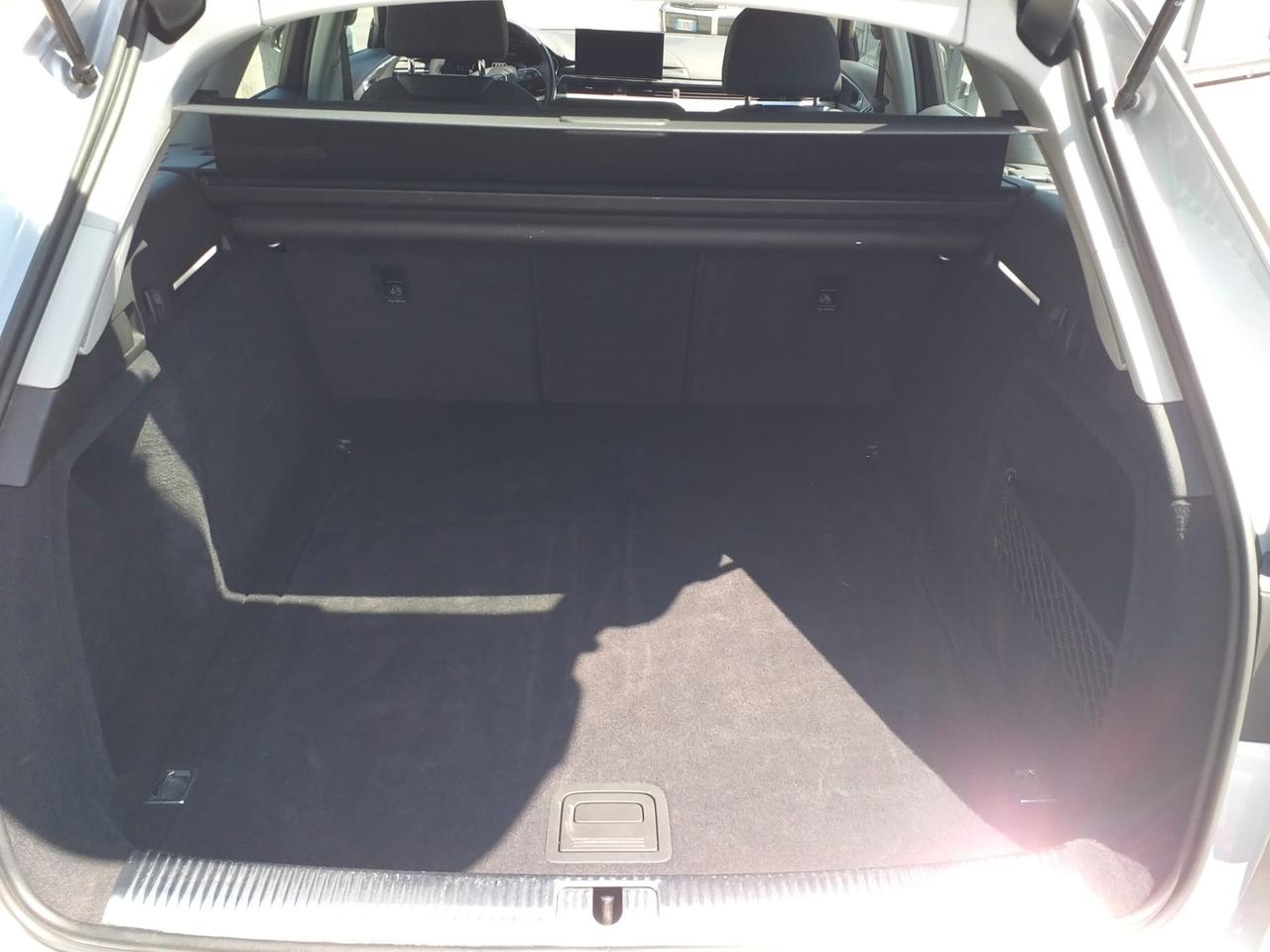 Audi A4 Avant 30 TDI/136 CV S tronic Business Advanced