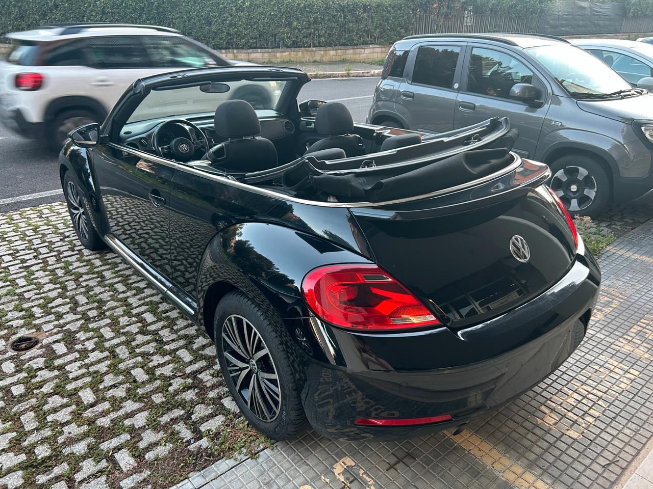 Volkswagen Maggiolino Cabrio All Star-Navi-Camera-17"-Tagliandi uff.