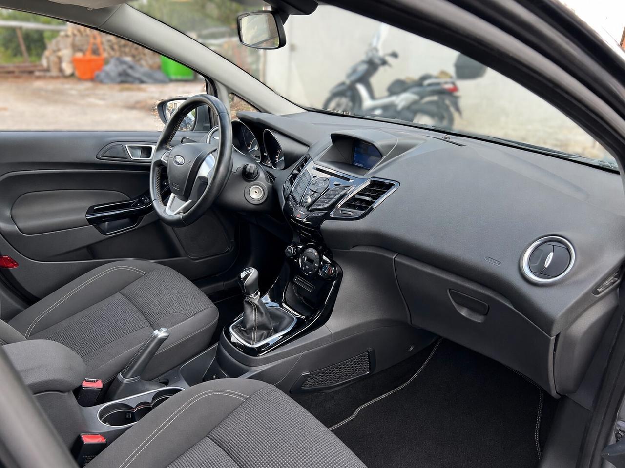 FORD FIESTA 1.5 TDCi 75CV 5P Black&White - 2015