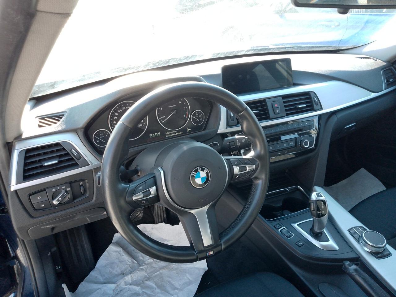 Bmw 320 320d Touring Sport esterno