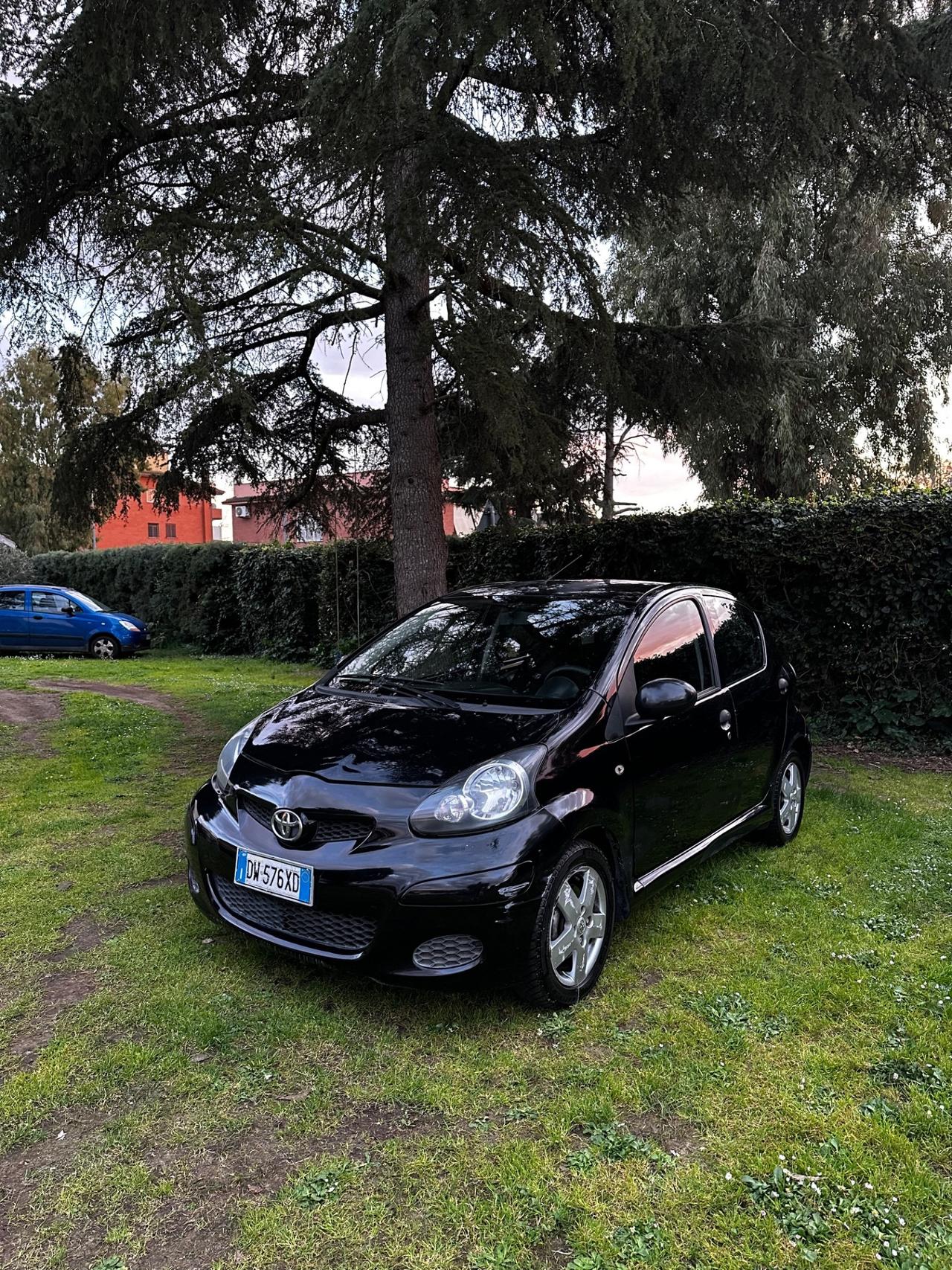 Toyota Aygo 1.0 12V VVT-i 5 porte Sol