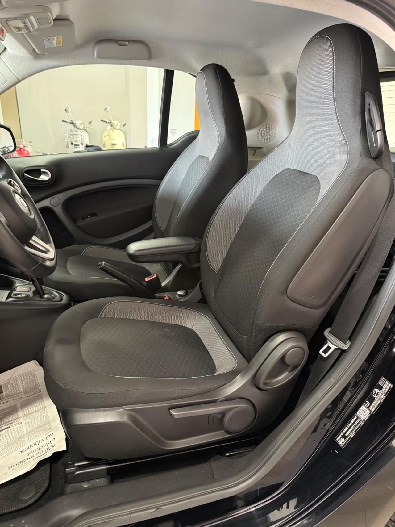 Smart ForTwo EQ Racingrey